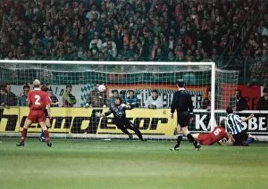 David Hirst vs Kaiserslautern