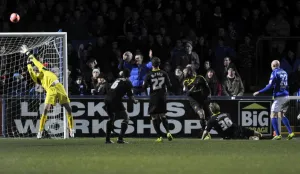 <b class=qtipBold><figcaption>macclesfield v owls 35</figcaption></b><br> macclesfield v owls 35