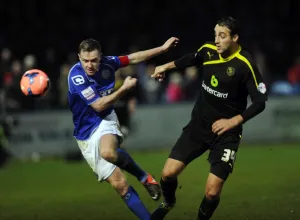 <b class=qtipBold><figcaption>macclesfield v owls 38</figcaption></b><br> macclesfield v owls 38