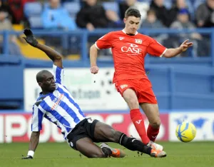 Sheffield Wednesday v MK Dons... Ex Owl Darren Potter stoped by Mamady Sidibe