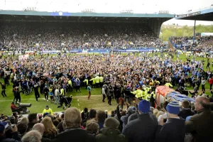 <b class=qtipBold><figcaption>Versus Wycombe 050512 071</figcaption></b><br> Versus Wycombe 050512 071