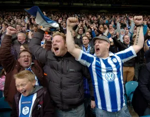 <b class=qtipBold><figcaption>Versus Wycombe 050512 077</figcaption></b><br> Versus Wycombe 050512 077