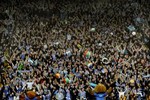 <b class=qtipBold><figcaption>Versus Wycombe 050512 091</figcaption></b><br> Versus Wycombe 050512 091