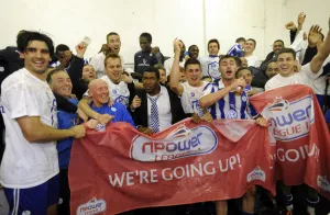 <b class=qtipBold><figcaption>Versus Wycombe 050512 118</figcaption></b><br> Versus Wycombe 050512 118