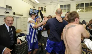 <b class=qtipBold><figcaption>Versus Wycombe 050512 138</figcaption></b><br> Versus Wycombe 050512 138
